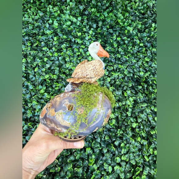 Pelican Spirit Sculpture | Generosity, Grounded Joy & New Beginnings - Picture 3 of 7